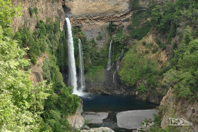 A cachoeira conhecida como Véu de Noiva, na região do parque Radal Siete Tazas, no sul do Chile